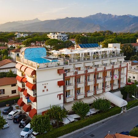 מרינה די פיאטרסנטה Hotel Nuova Sabrina מראה חיצוני תמונה