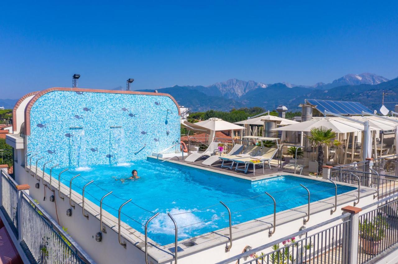 מרינה די פיאטרסנטה Hotel Nuova Sabrina מראה חיצוני תמונה