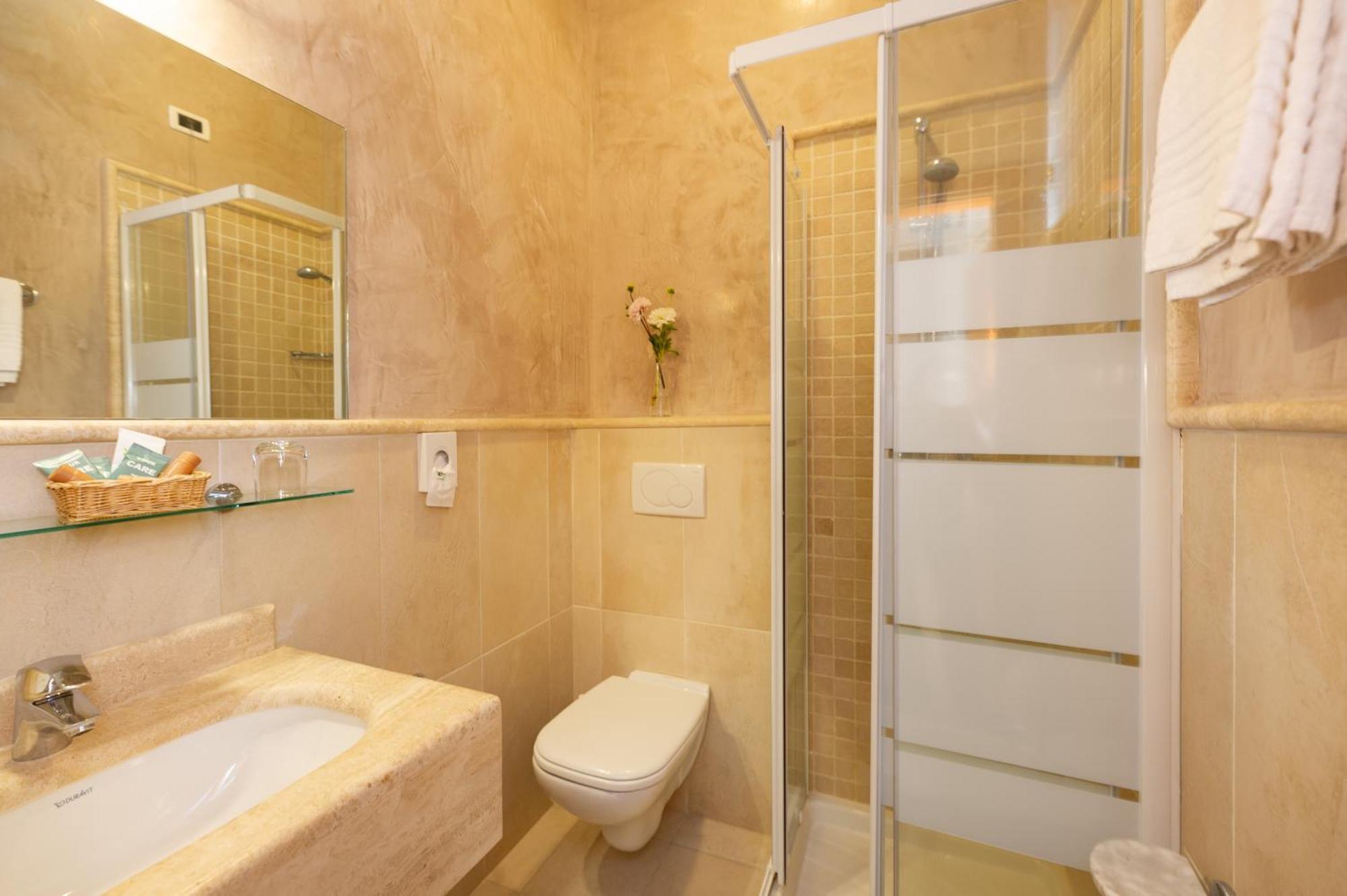 מרינה די פיאטרסנטה Hotel Nuova Sabrina מראה חיצוני תמונה