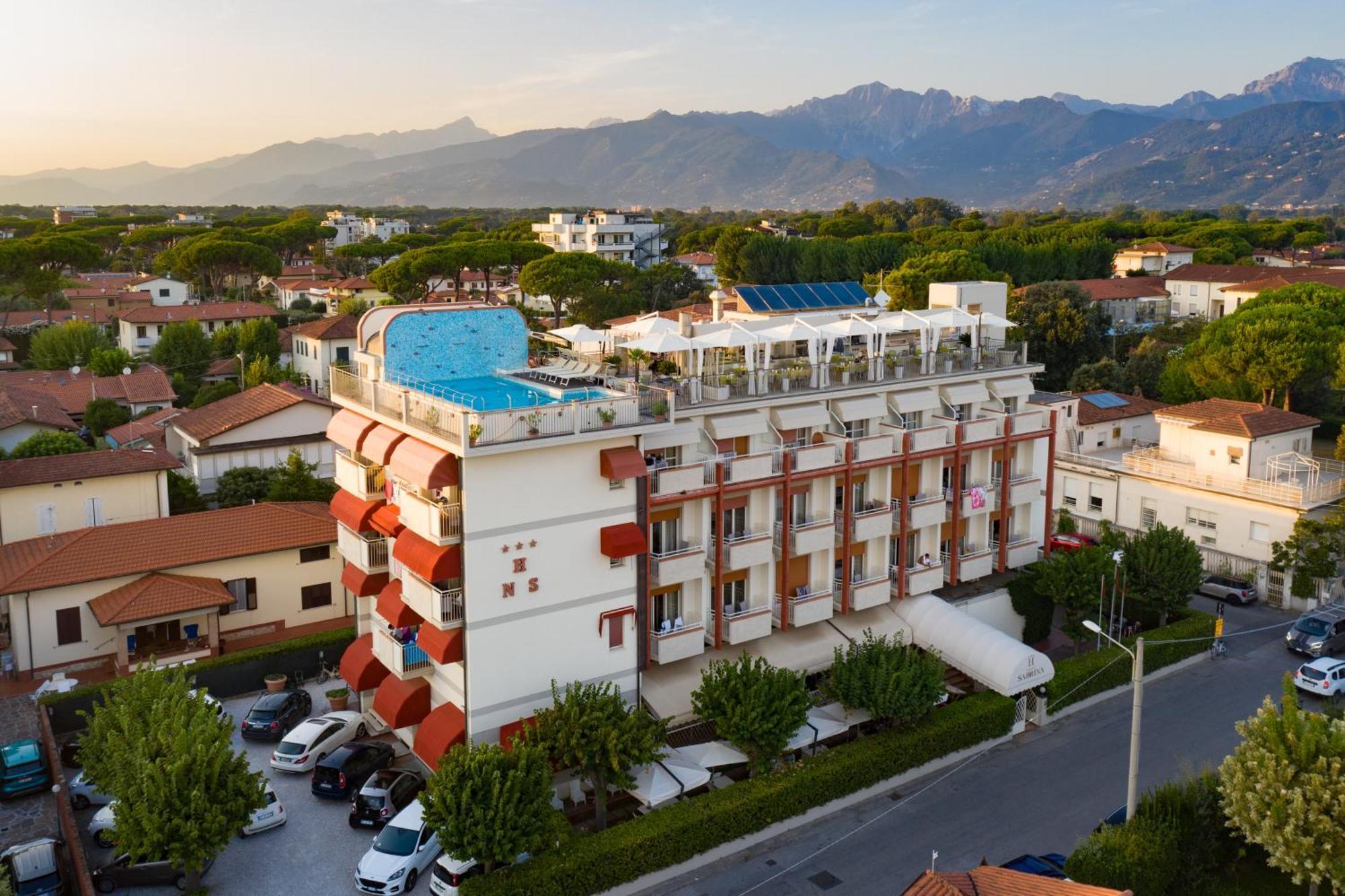 מרינה די פיאטרסנטה Hotel Nuova Sabrina מראה חיצוני תמונה
