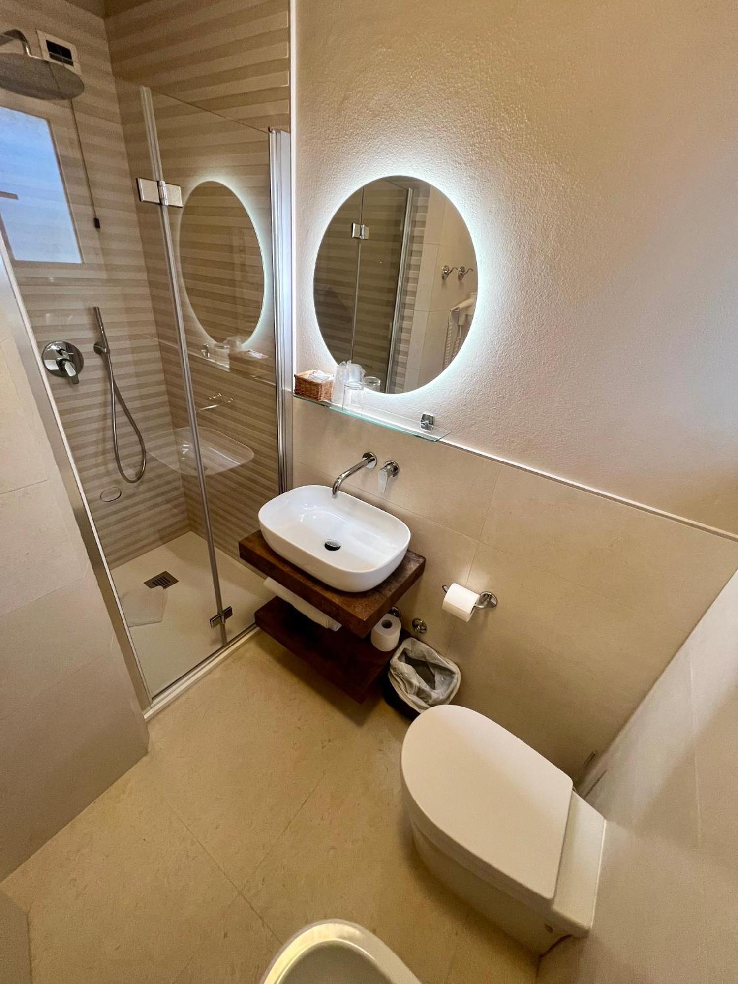 מרינה די פיאטרסנטה Hotel Nuova Sabrina מראה חיצוני תמונה