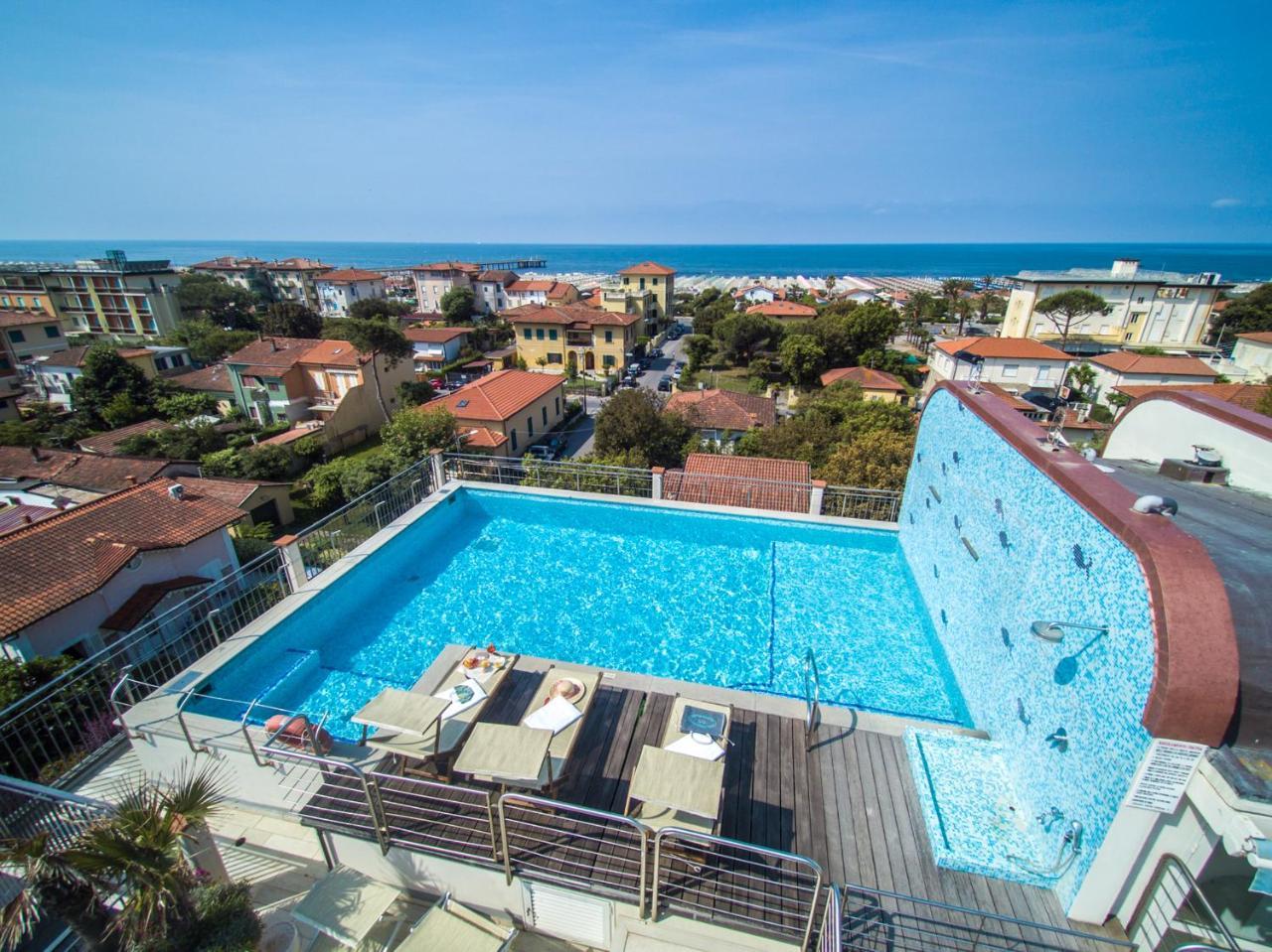 מרינה די פיאטרסנטה Hotel Nuova Sabrina מראה חיצוני תמונה